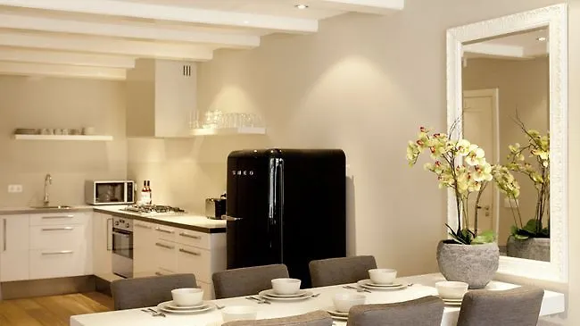 Short Group Vip * Amsterdam