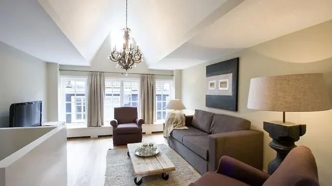 Short Group Vip Hotel